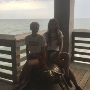 Meet your Posher, Eva